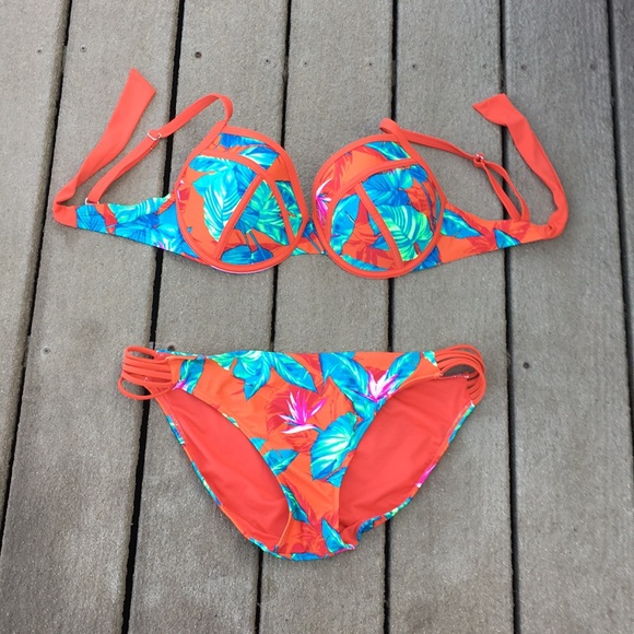 Xhilaration Other - Xhilaration tropical bikini - size M D/DD